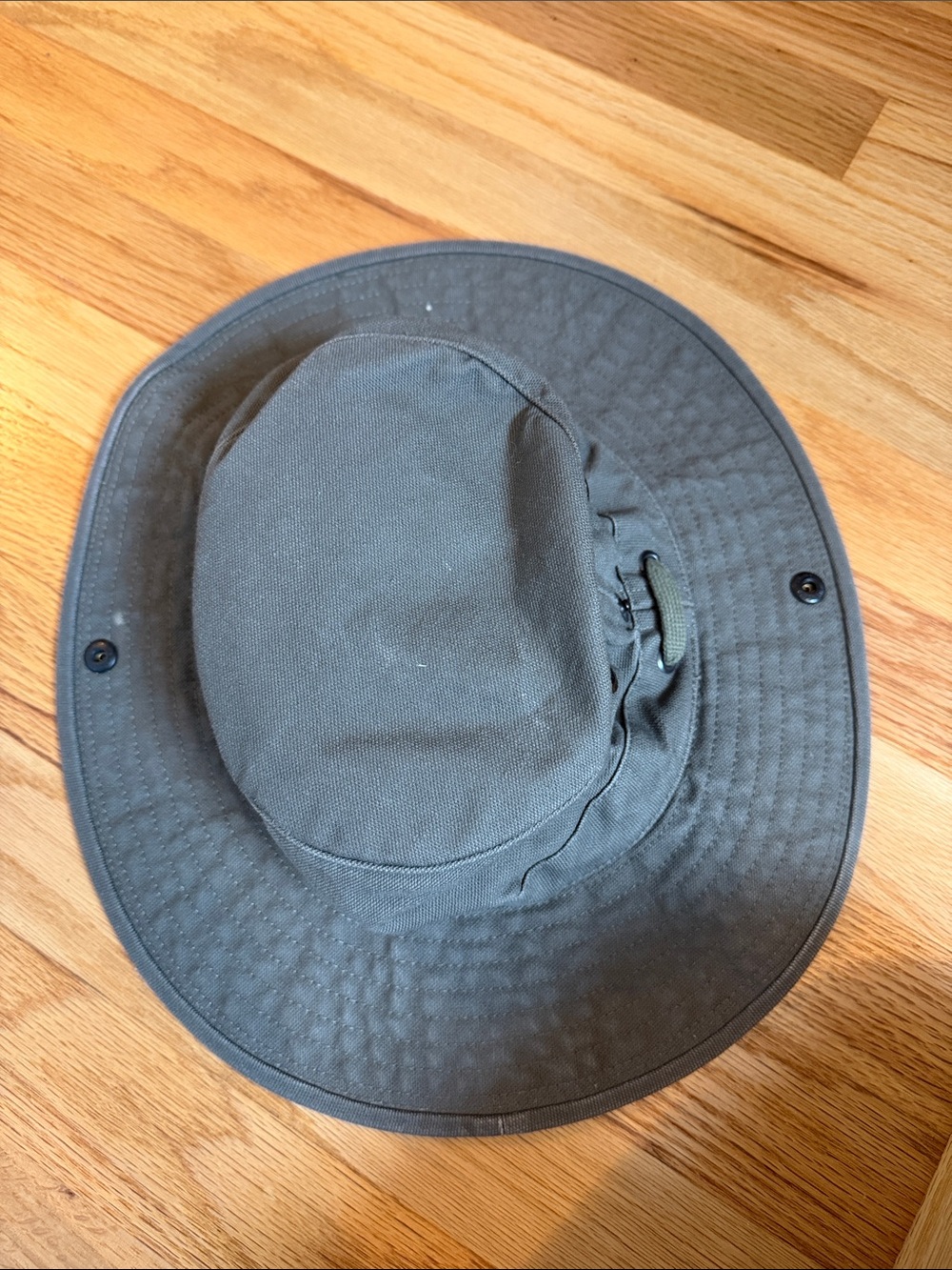 Tilley Heritage Olive Green Canvas Hat - Classic Outdoor Style - Picture 3 of 4